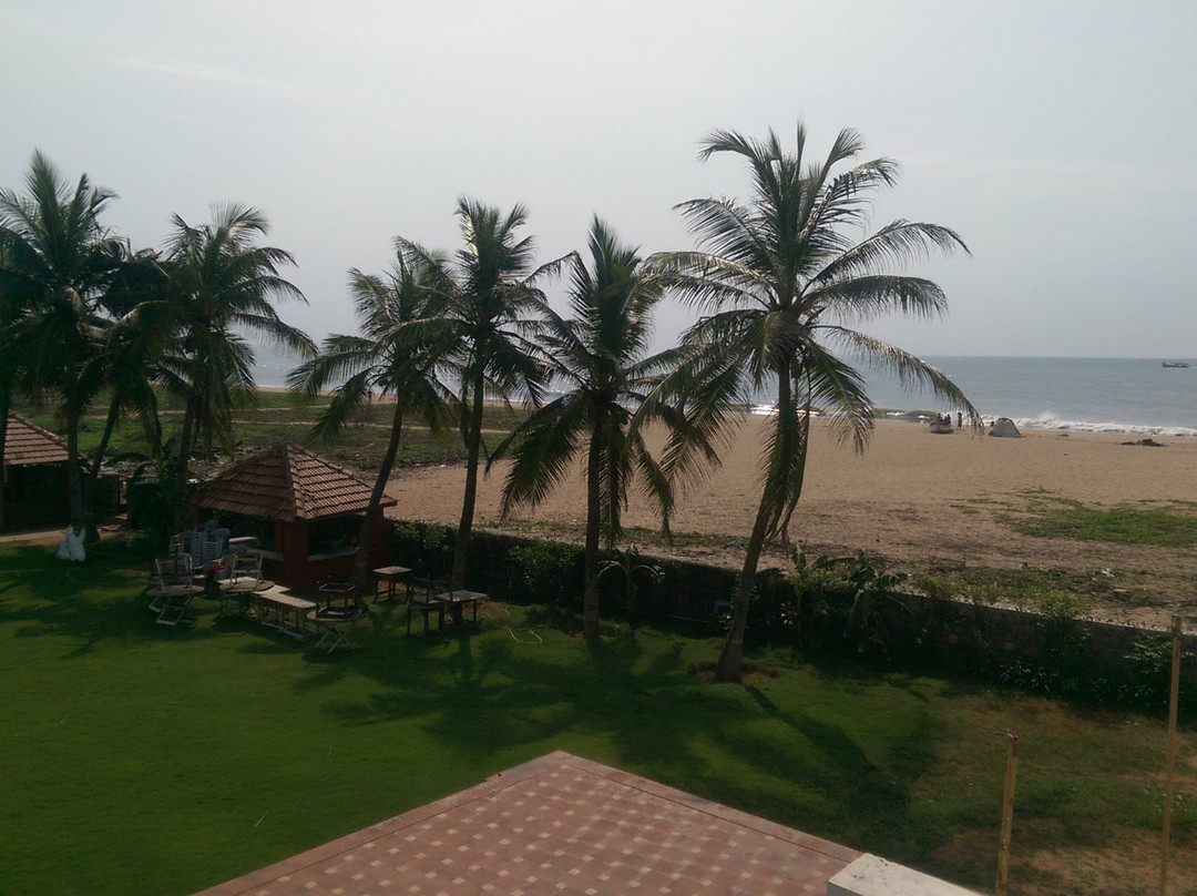 St. James Court Beach Resort主图