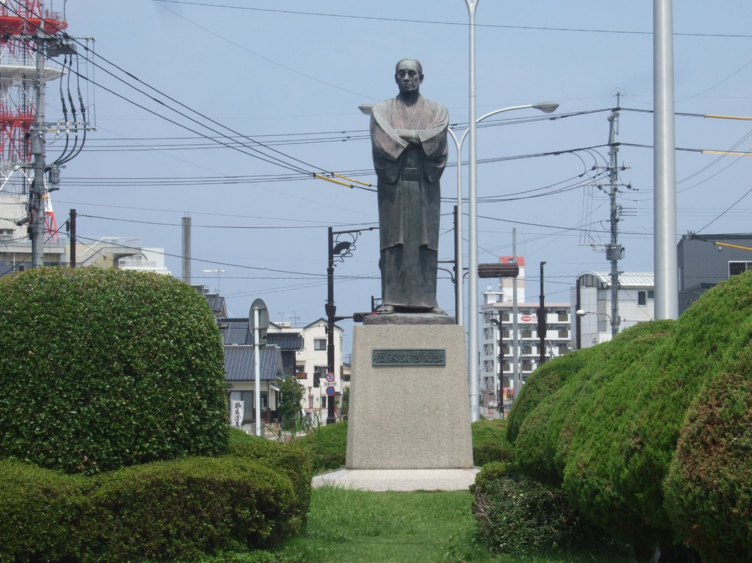 Yukichi Fukuzawa Statue-中津市必去景点