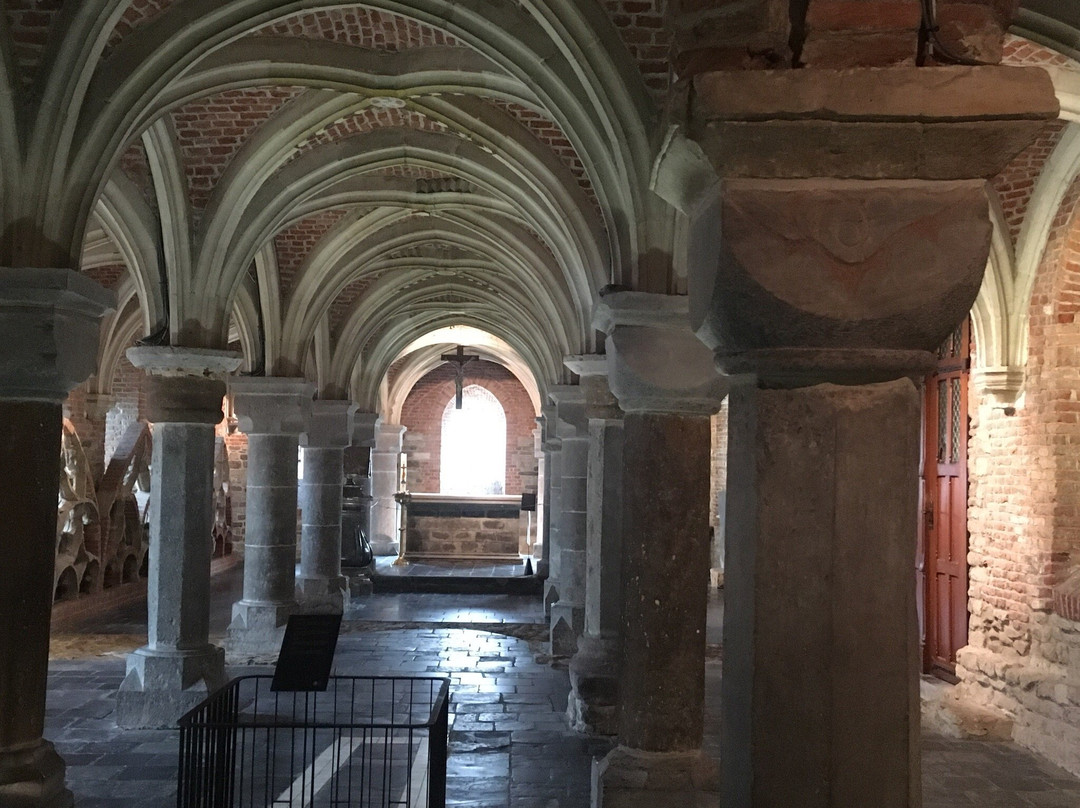 St Hermes' Crypt-Ronse必去景点
