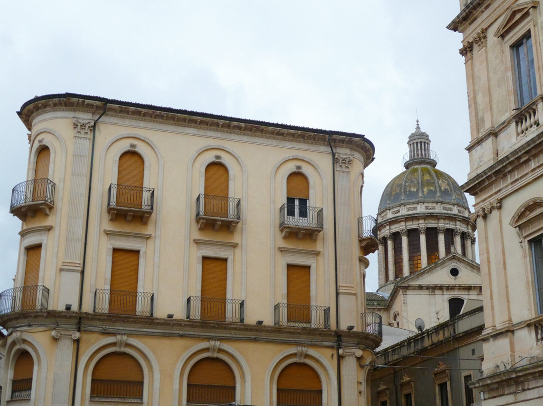 Piazza Fonte Diana-Comiso必去景点