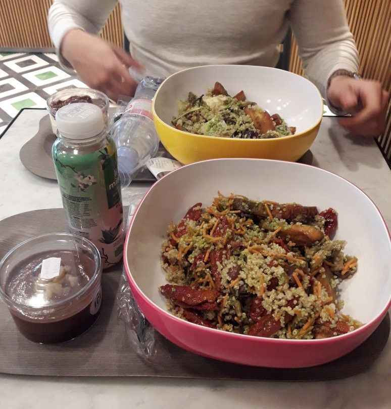 ICI Salad Bar & Pâtisseries