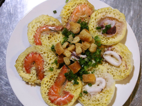 Vietnam On Vespa Street Food Tour-胡志明市必去景点