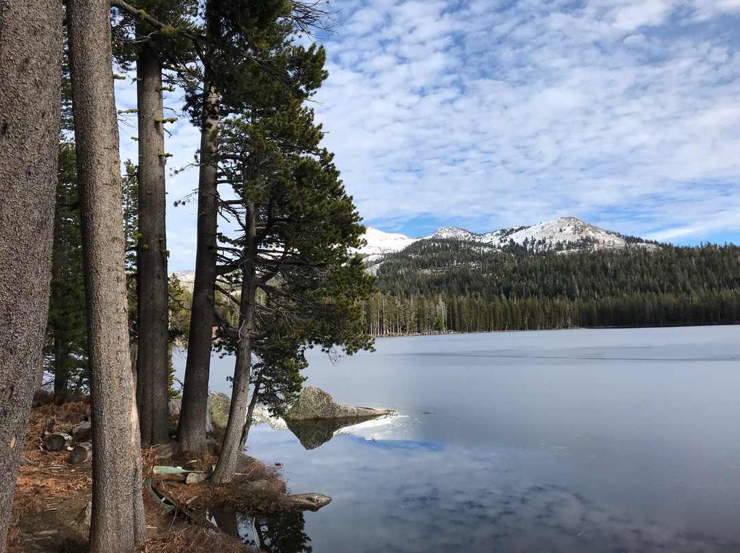 Wright's lake景点图片