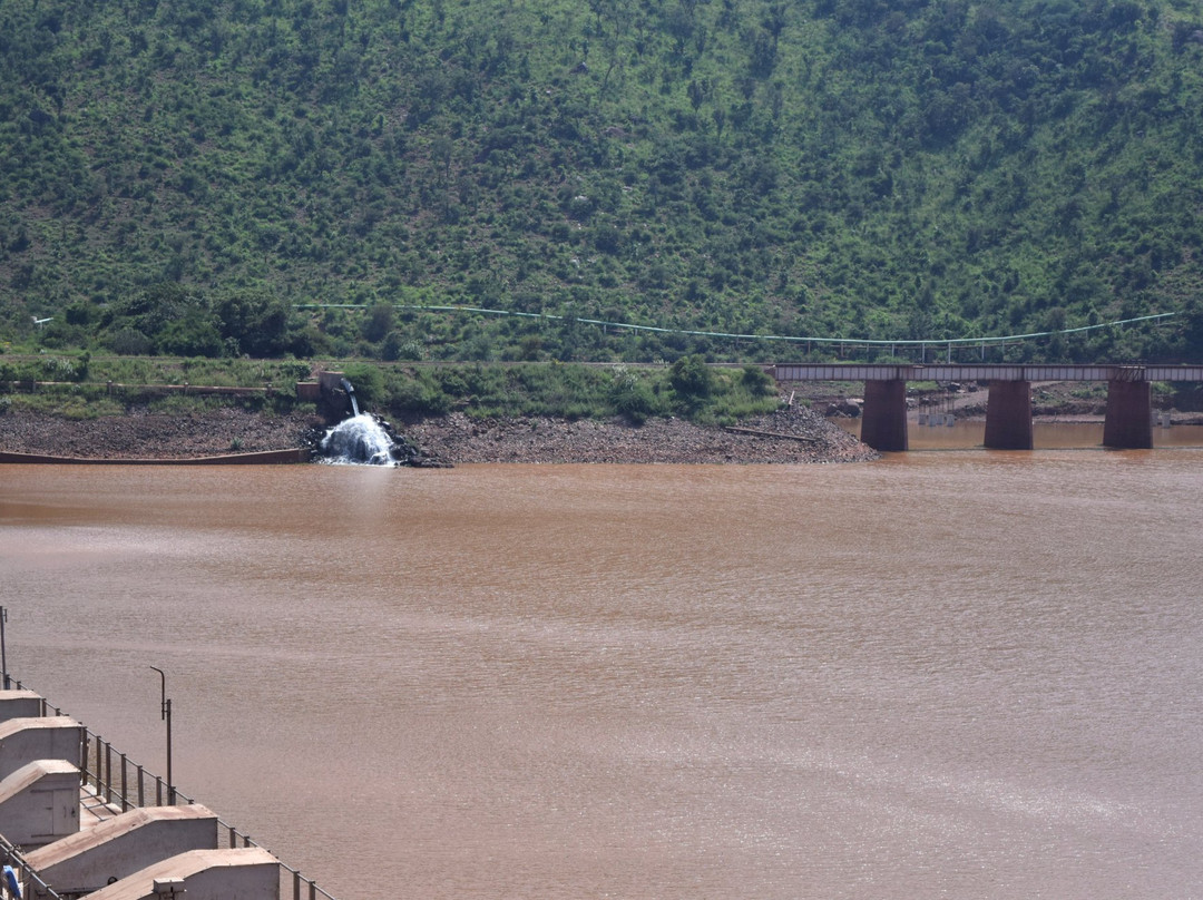 Narihalla Reservoir景点图片