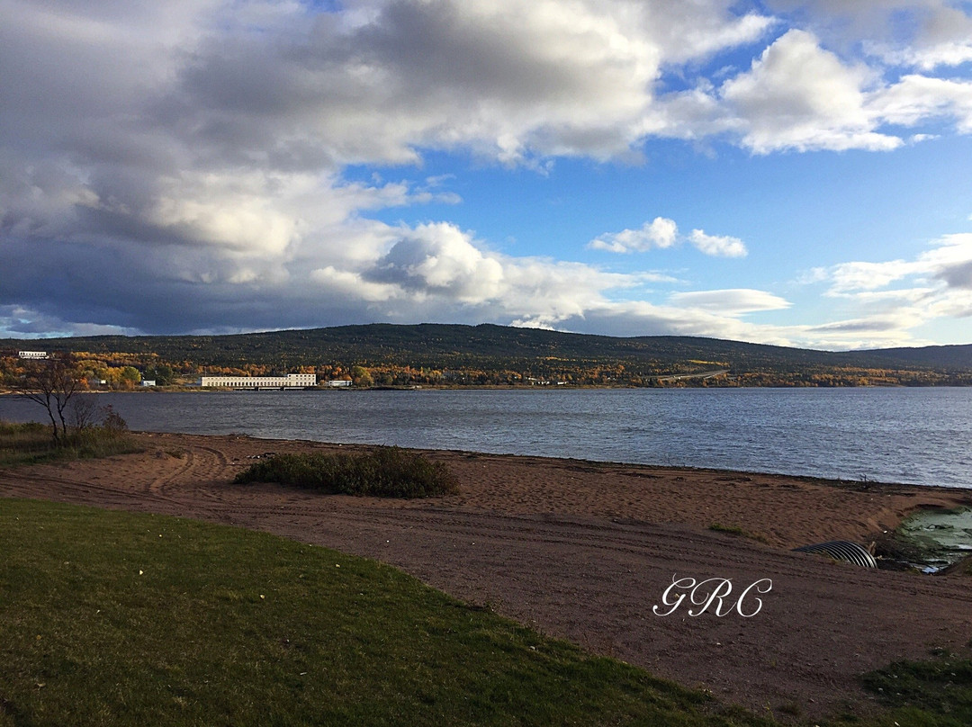 Deer Lake Beach景点图片