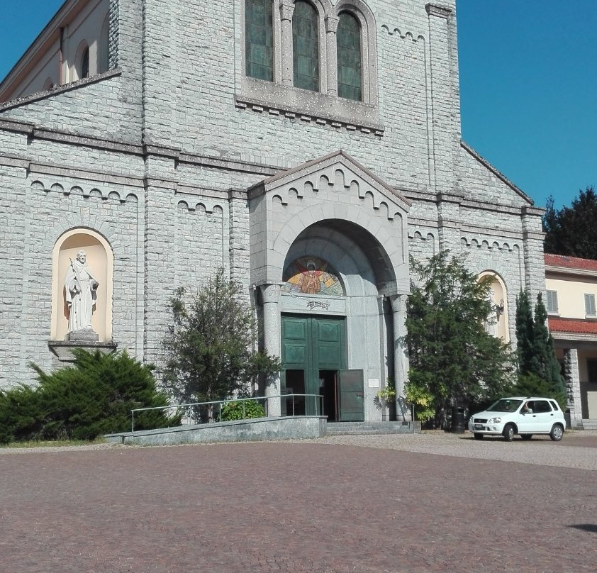 Bizzozero旅游景点-Chiesa dei Frati Cappuccini