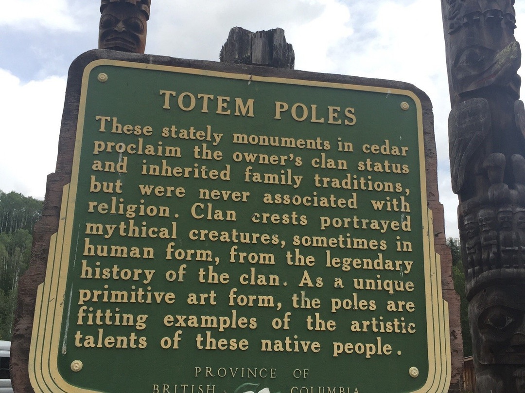 Gitanyow Totem Poles景点图片