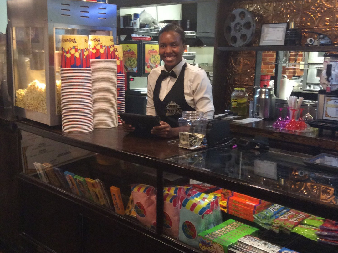 Historic Strand Dinner Cinema-Jesup必去景点