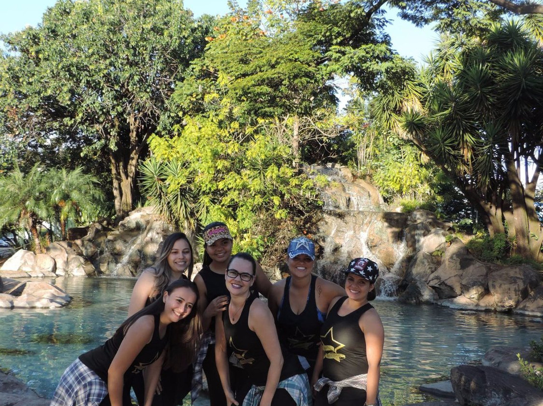 Praca Nossa Senhora da Gloria-Contagem必去景点