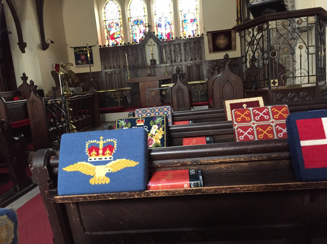 Eglise Anglicane Saint Bartholomew-迪纳尔必去景点