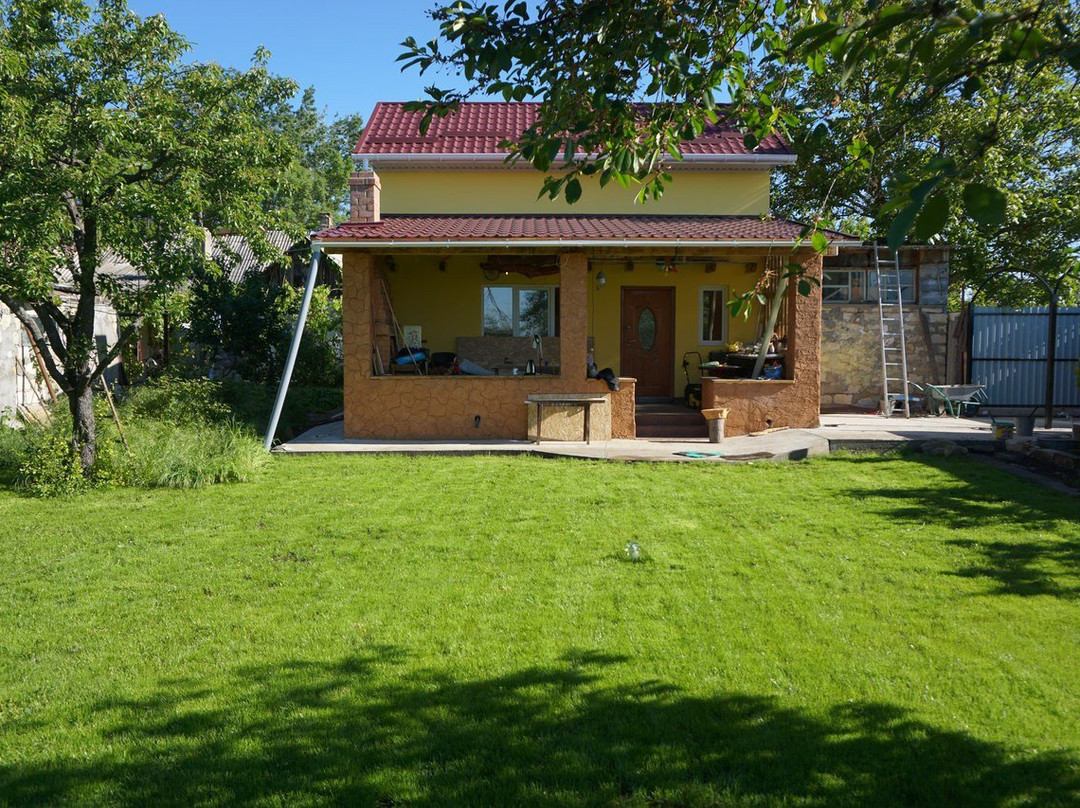 Red Star Guest House & Campsite & Tours