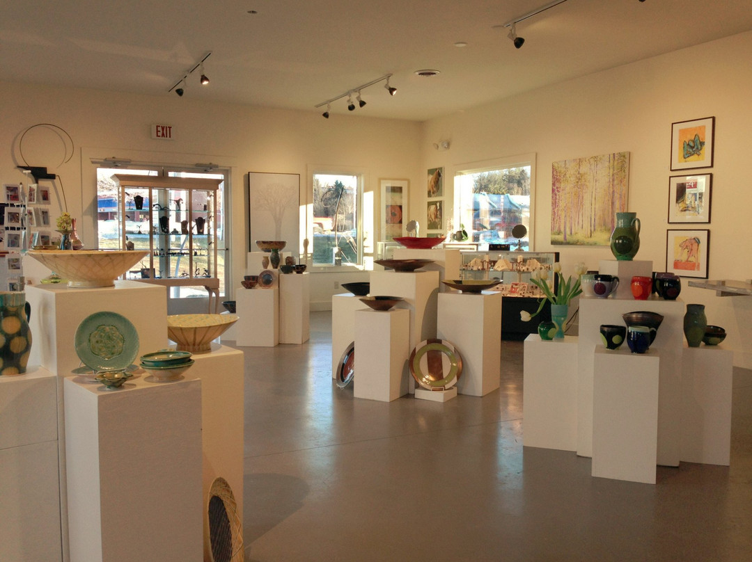 Lauren Clark Fine Art-大巴灵顿必去景点