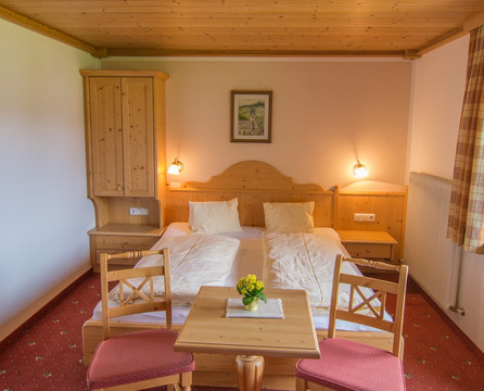 福鲁克斯佩森萨拉霍夫住宿加早餐旅馆主图