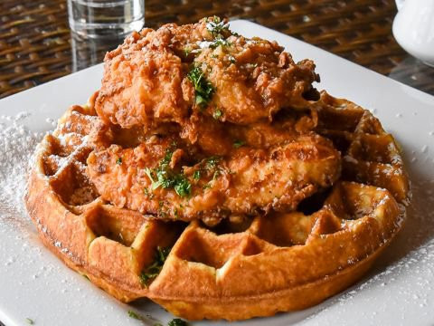 Label 7 Napa Eatery & Bar