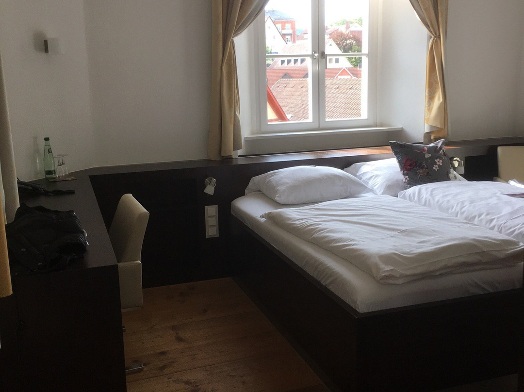 托纳城堡酒店主图