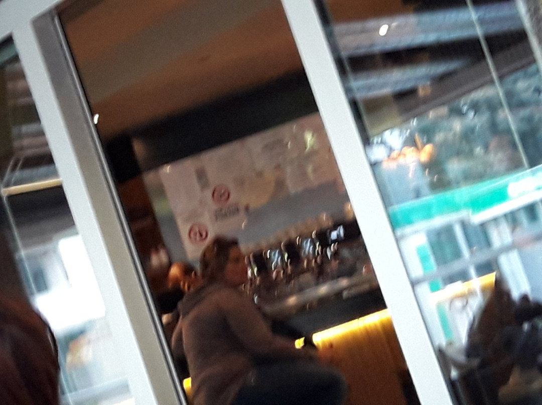 Bar Black e White-阿尔塔穆拉必去景点