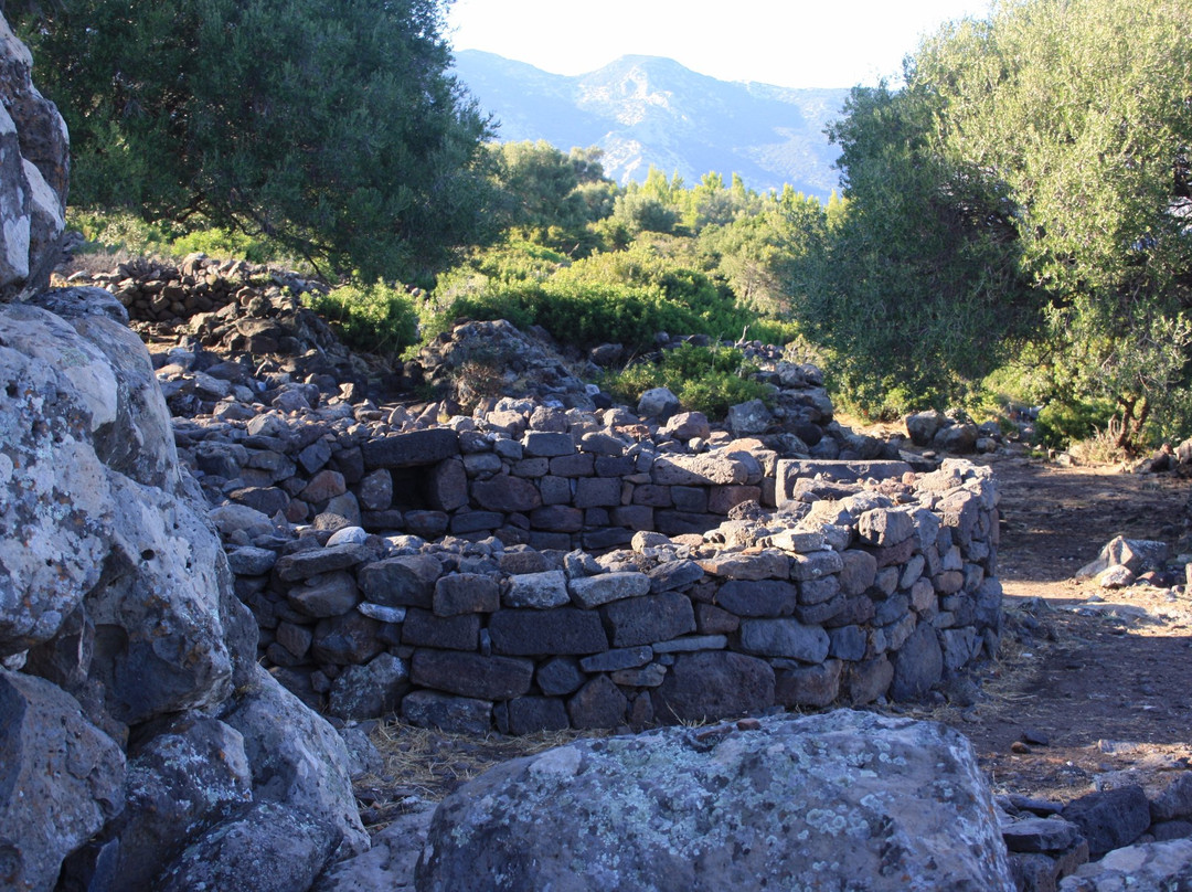 Cala Gonone旅游景点-Complesso Nuragico Di Nuraghe Mannu