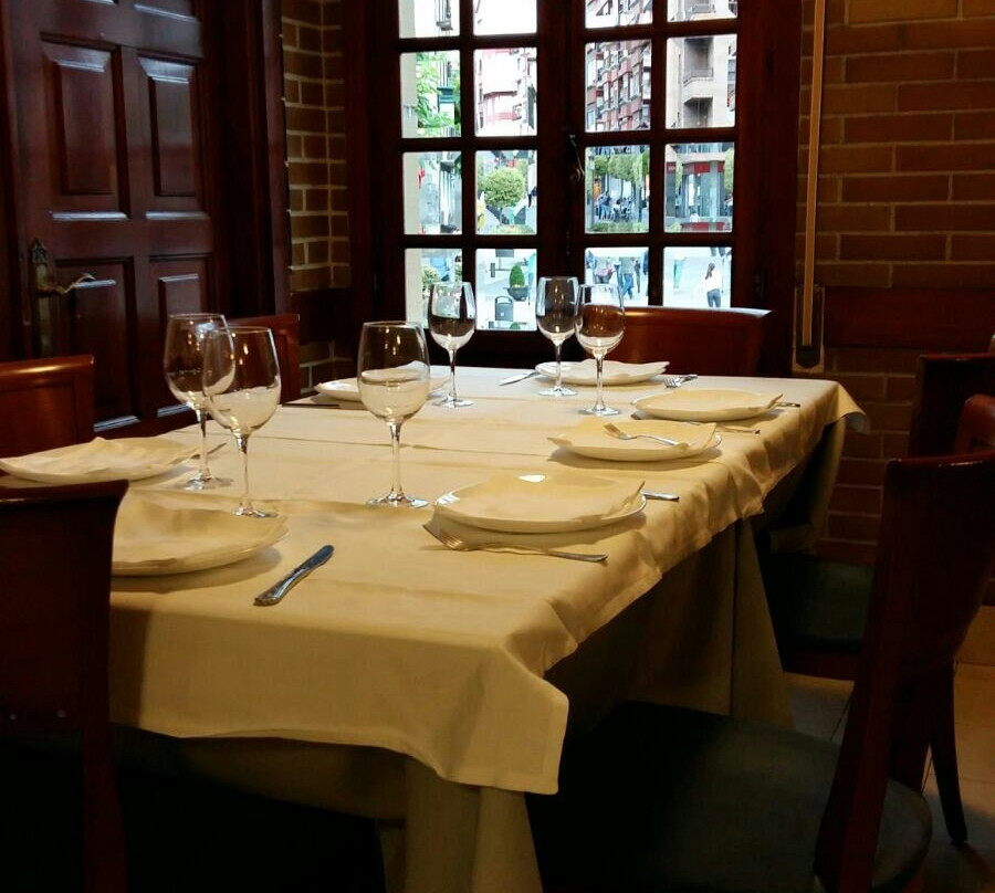 Zaratamo餐馆和美食-Poli