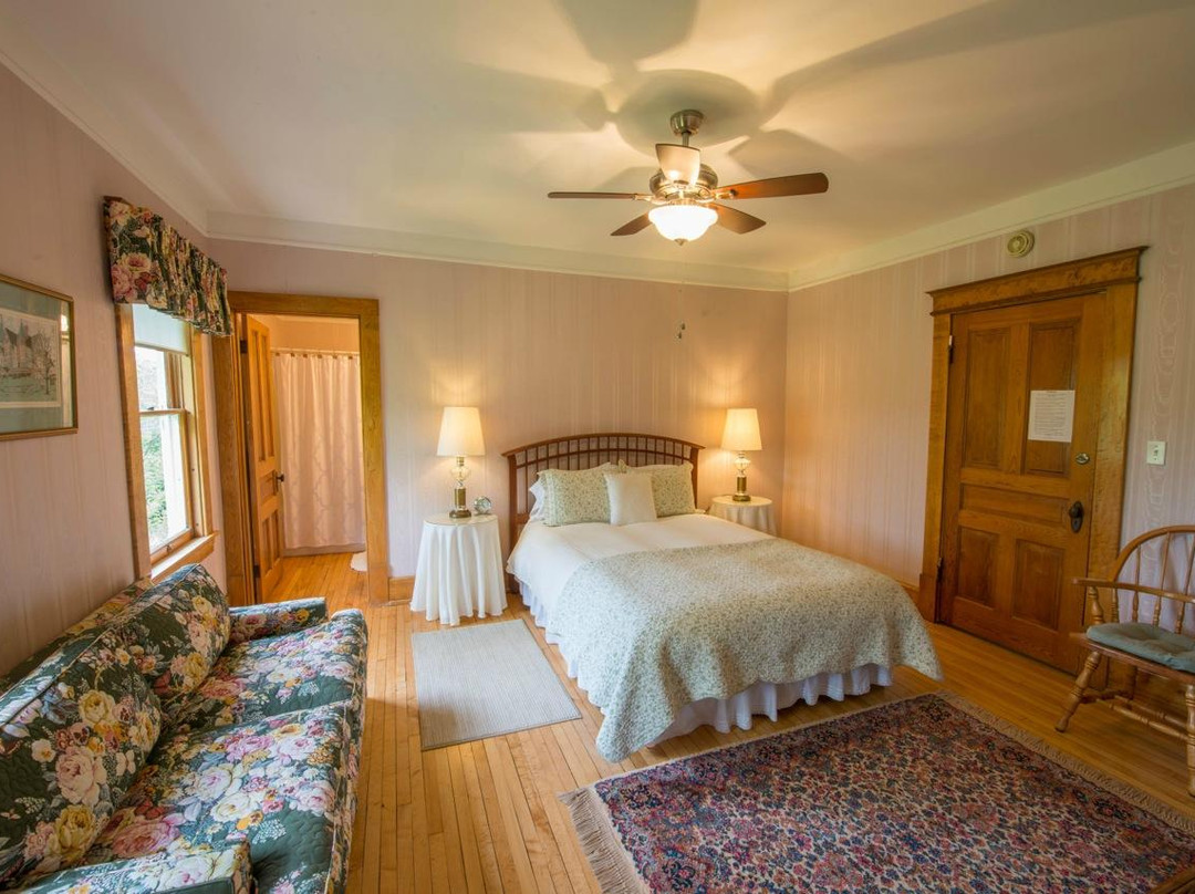 Snowbird Inn Bed & Breakfast主图