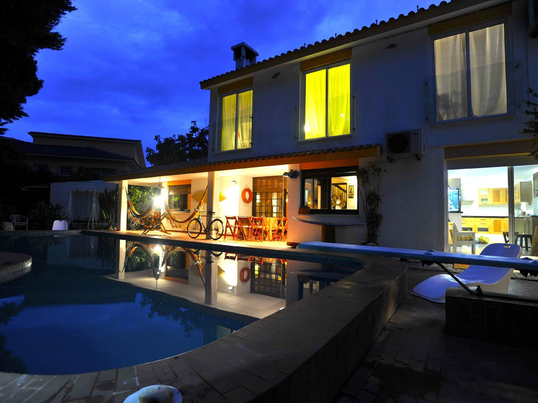 Carcavelos Surf House