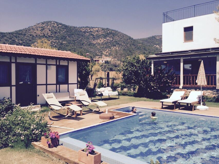Bal Badem Bungalov