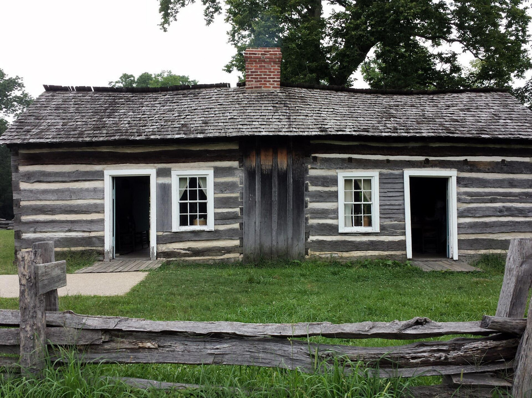 Lincoln Log Cabin-Lerna必去景点