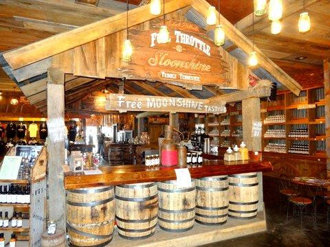 Full Throttle Sloonshine Distillery-Trimble必去景点