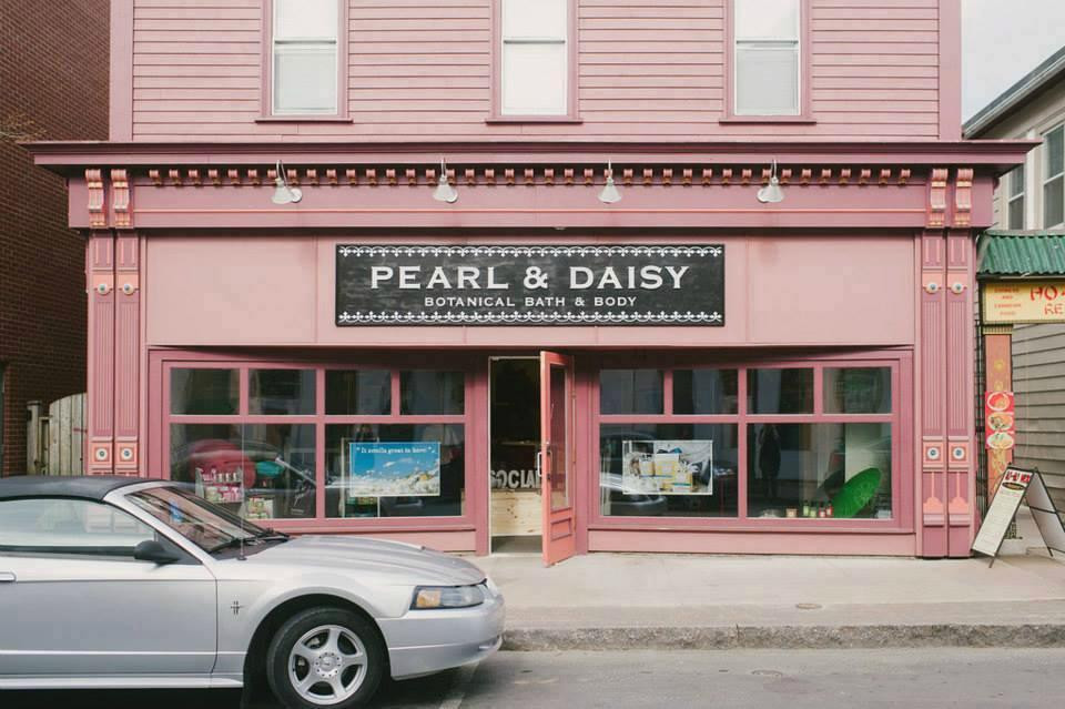 Pearl & Daisy Natural Soap Company-Truro必去景点