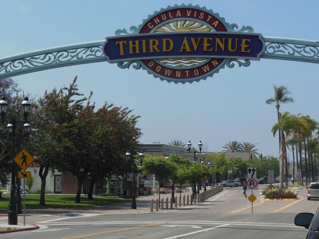 Third Avenue Village-丘拉维斯塔必去景点