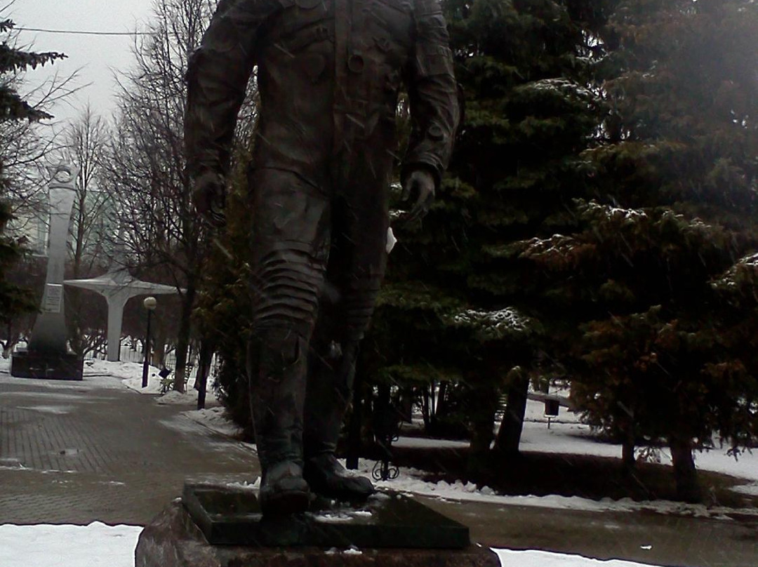 Titov Statue-Krasnoznamensk必去景点