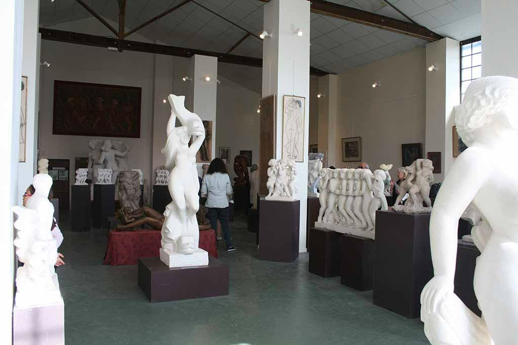 Musee Andre Deluol-Saint-Michel-en-l'Herm必去景点