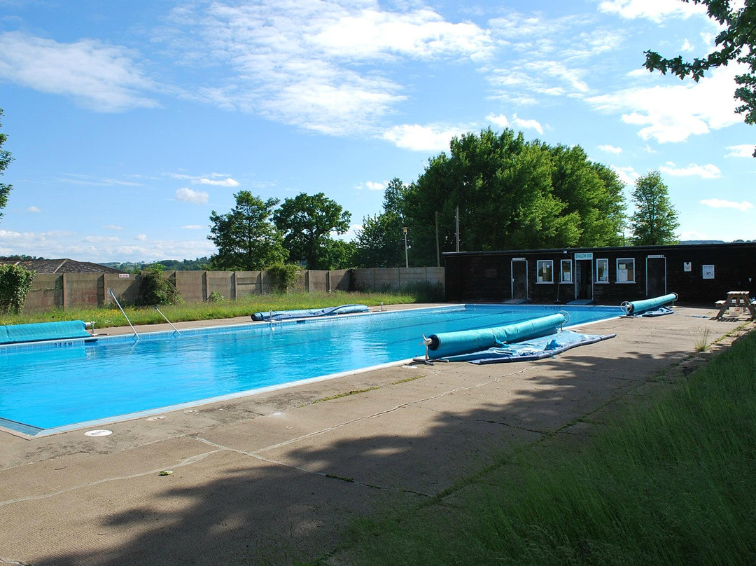 Helmsley Open Air Pool景点图片