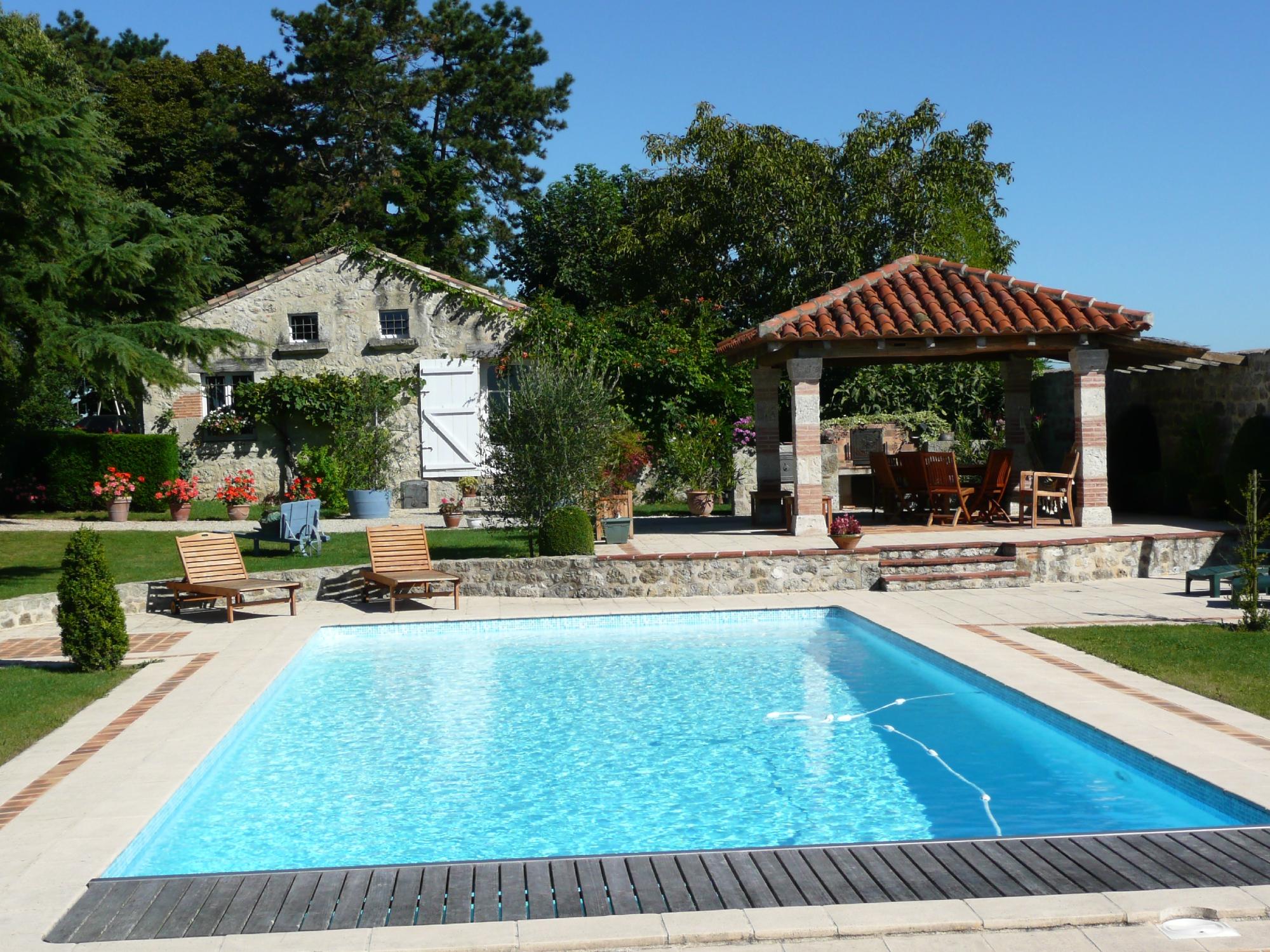 Domaine du Poussou-官方