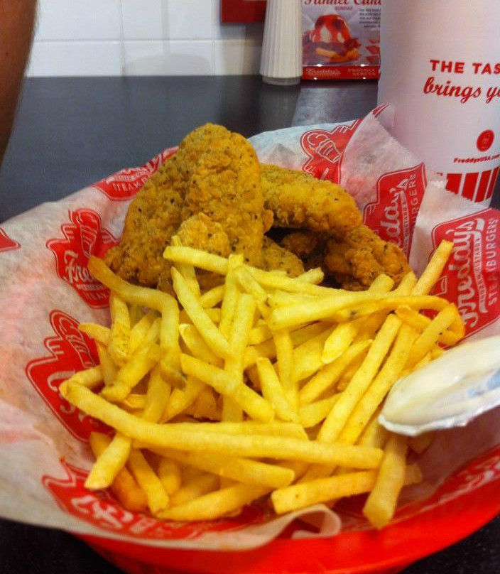 Walnut Shade餐馆和美食-Freddy's Frozen Custard & Steakburgers