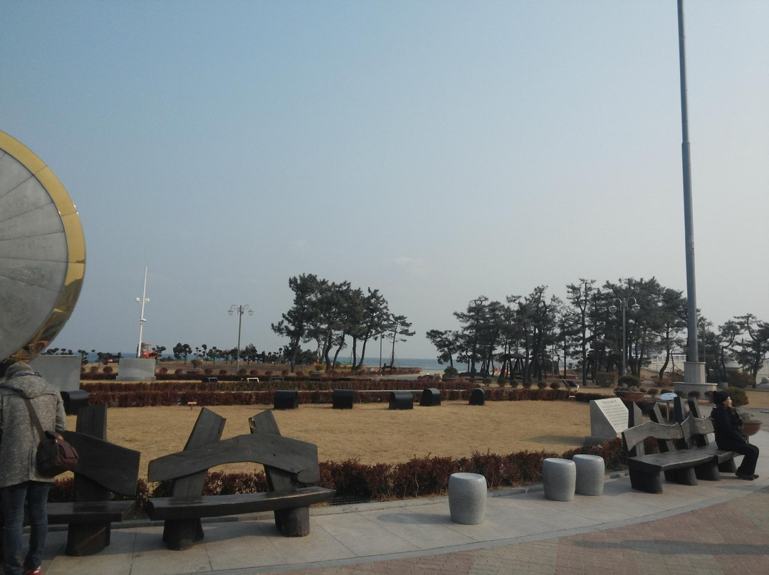 Hourglass Park-江陵市必去景点