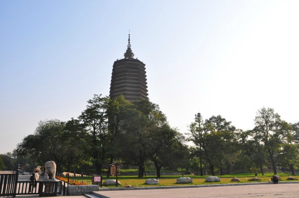 辽阳白塔公园-辽阳县必去景点