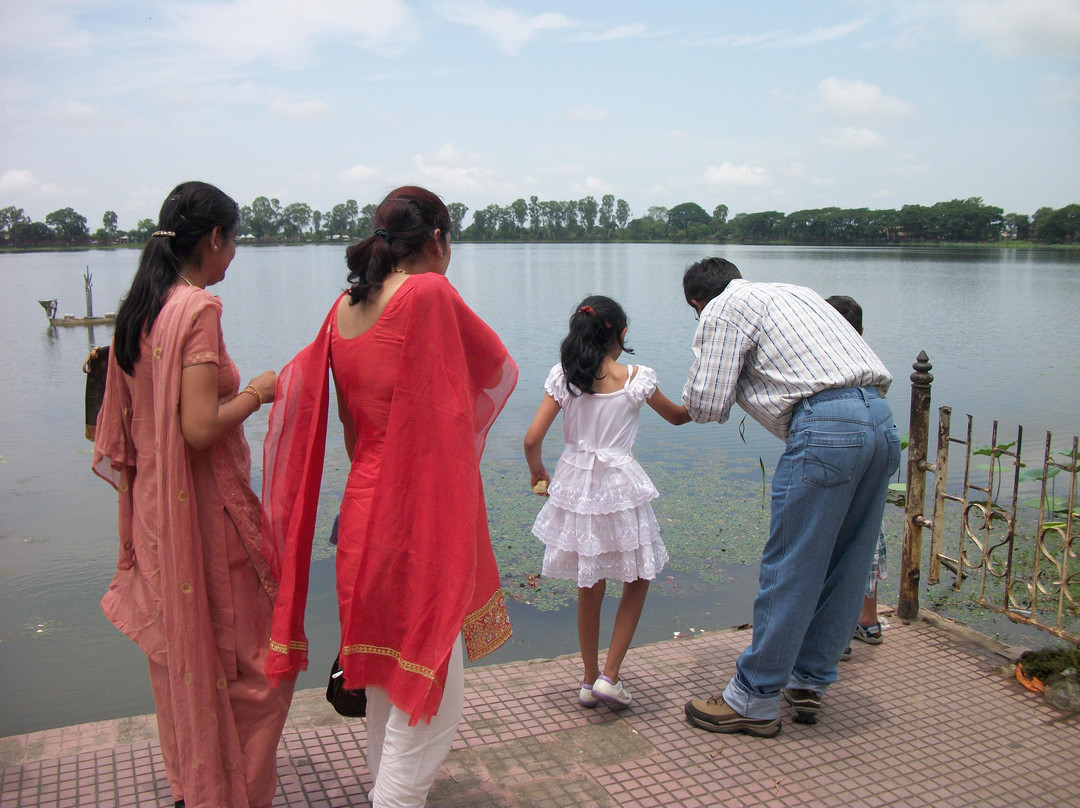 Jaysagar Tank and Temples景点图片