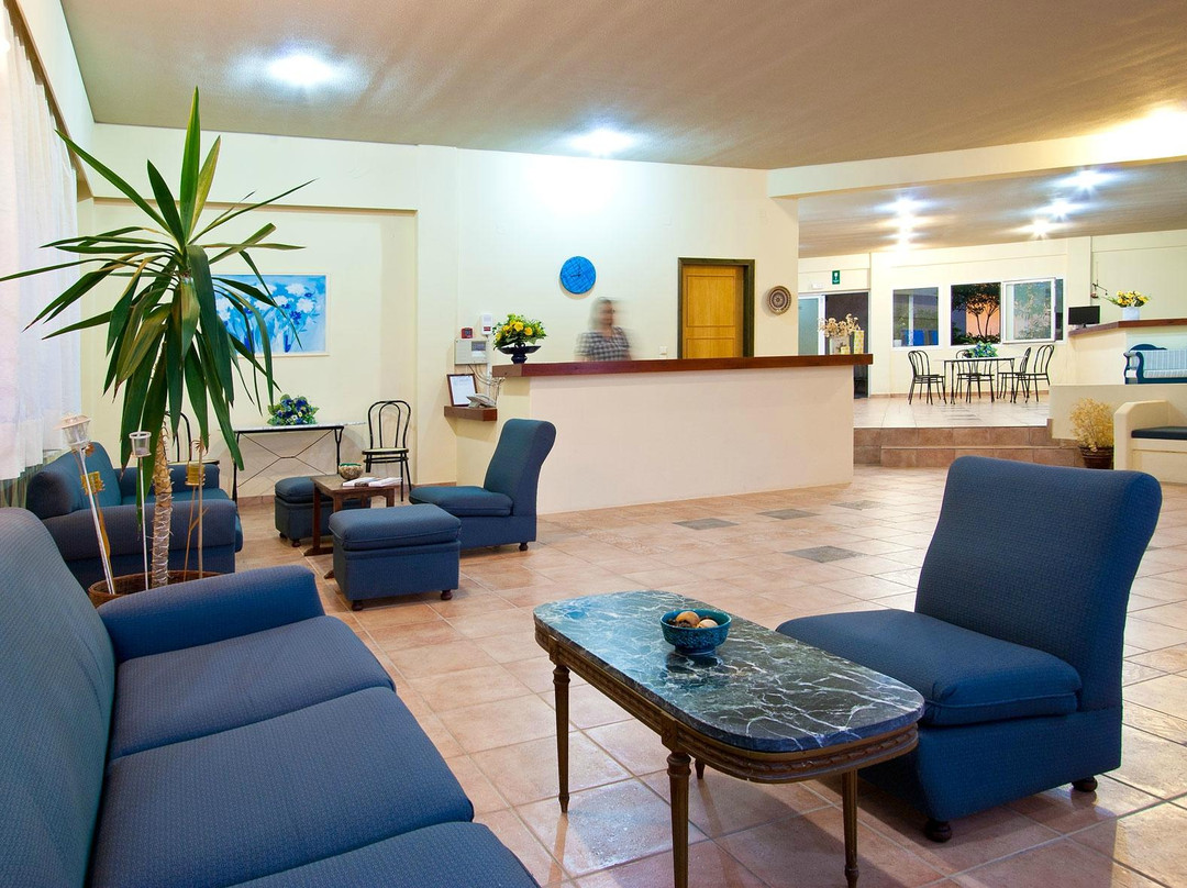 Anthemis Apartments