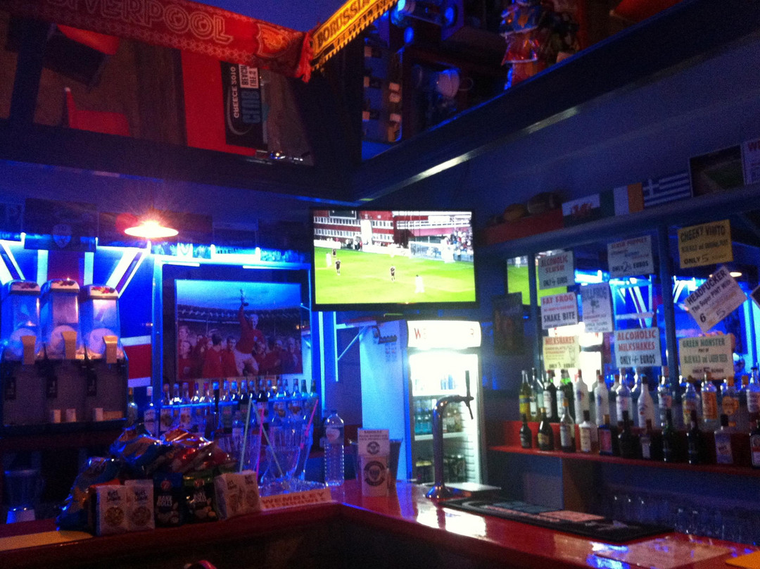 Kavos旅游景点-Wembley Bar Kavos