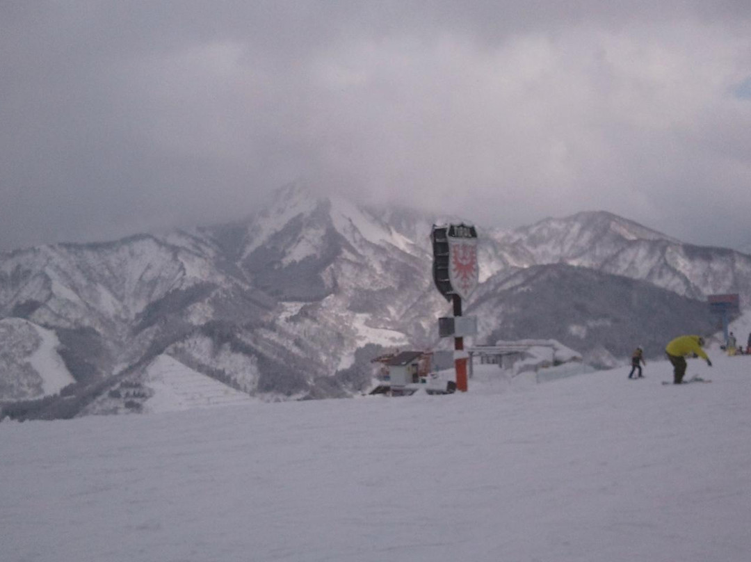 Ishiuchi Maruyama Ski Resort-南鱼沼市必去景点