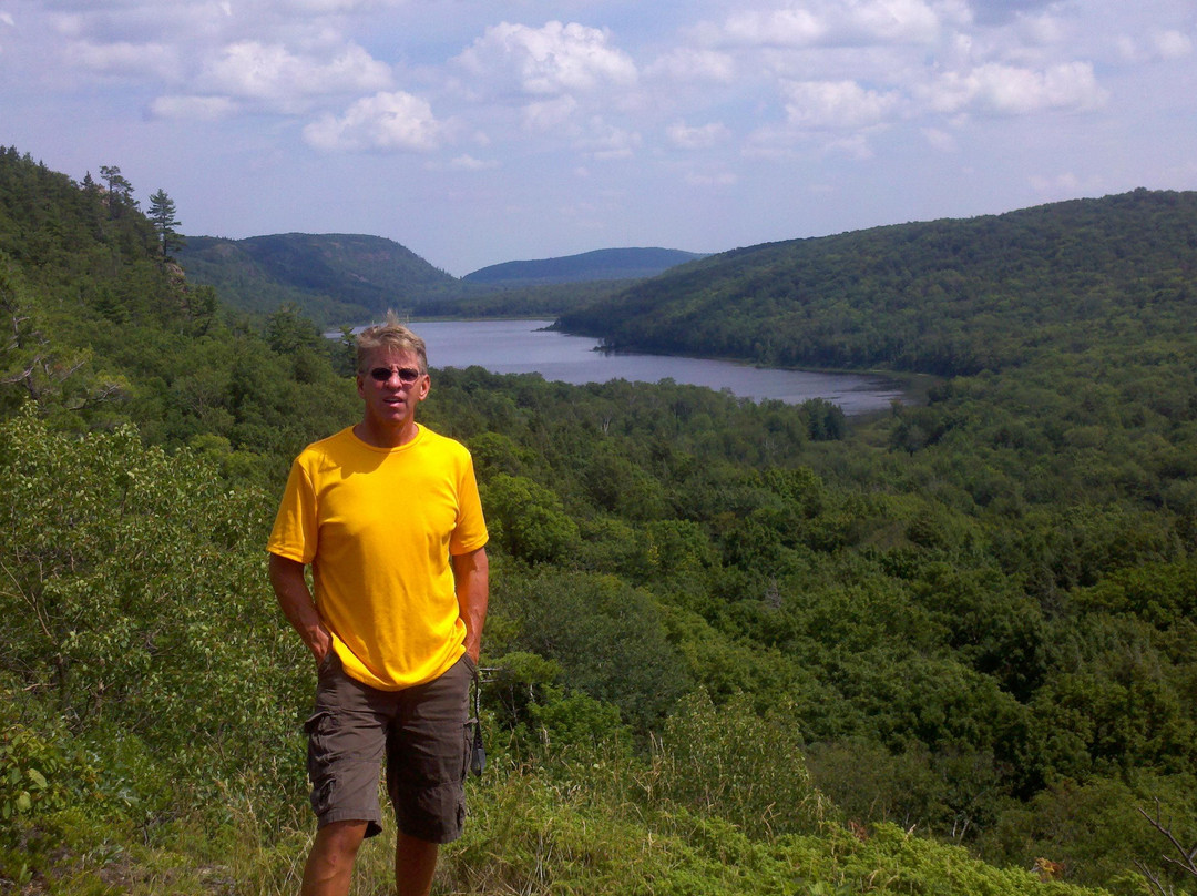 Bond Falls-昂托纳贡必去景点