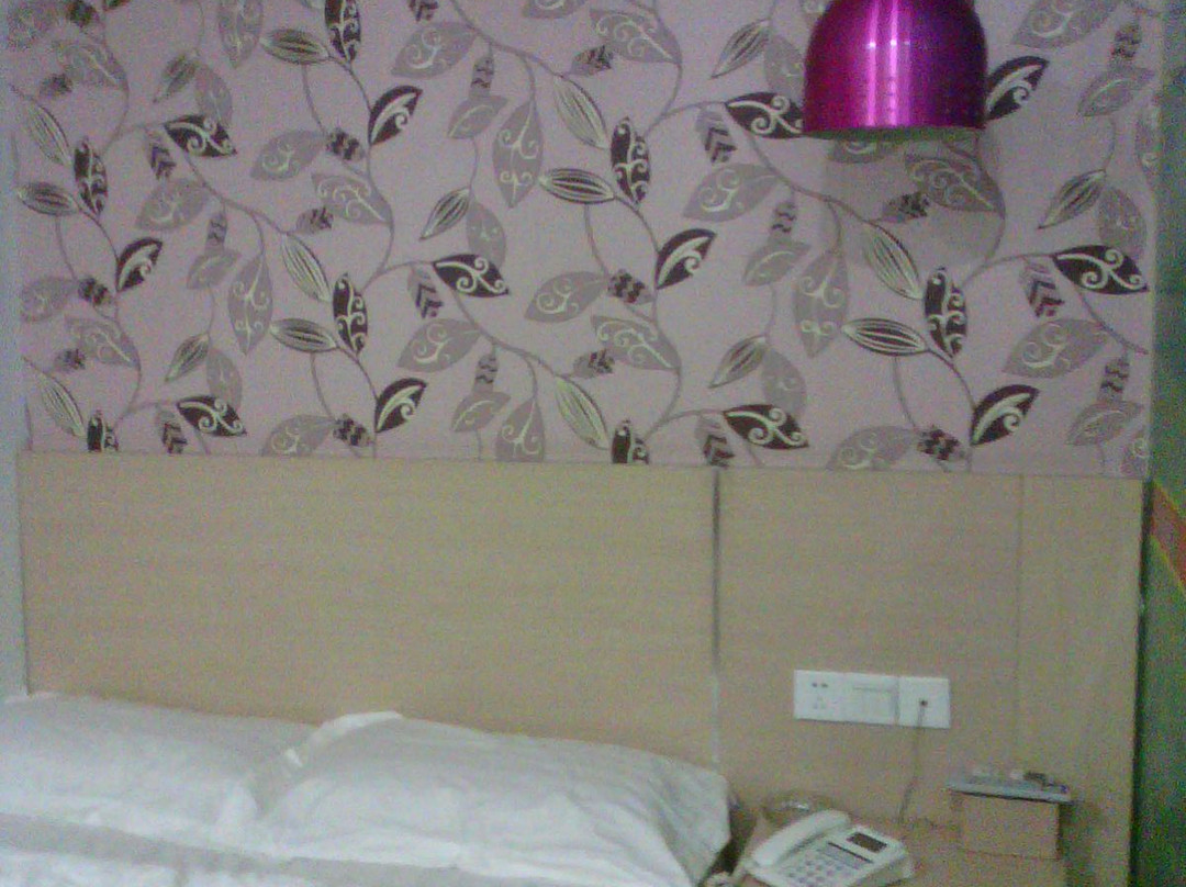 花界酒店(厦门火车站店)主图