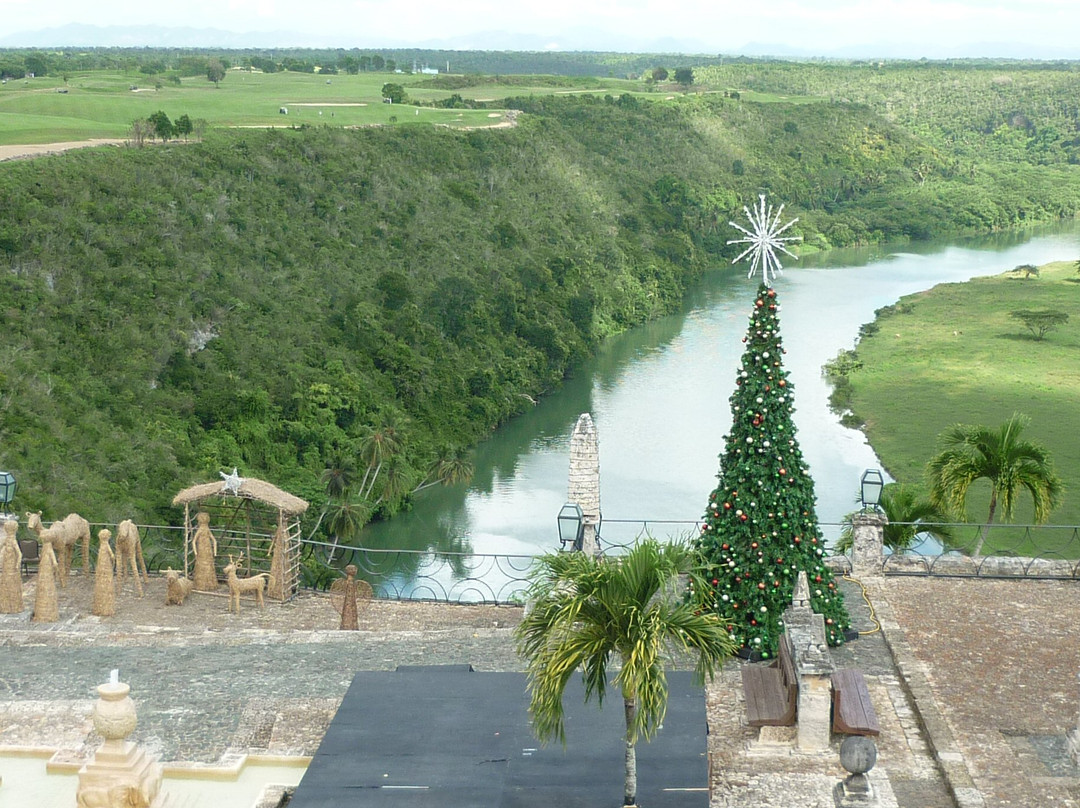 阿尔托斯香凡村-拉罗马纳必去景点
