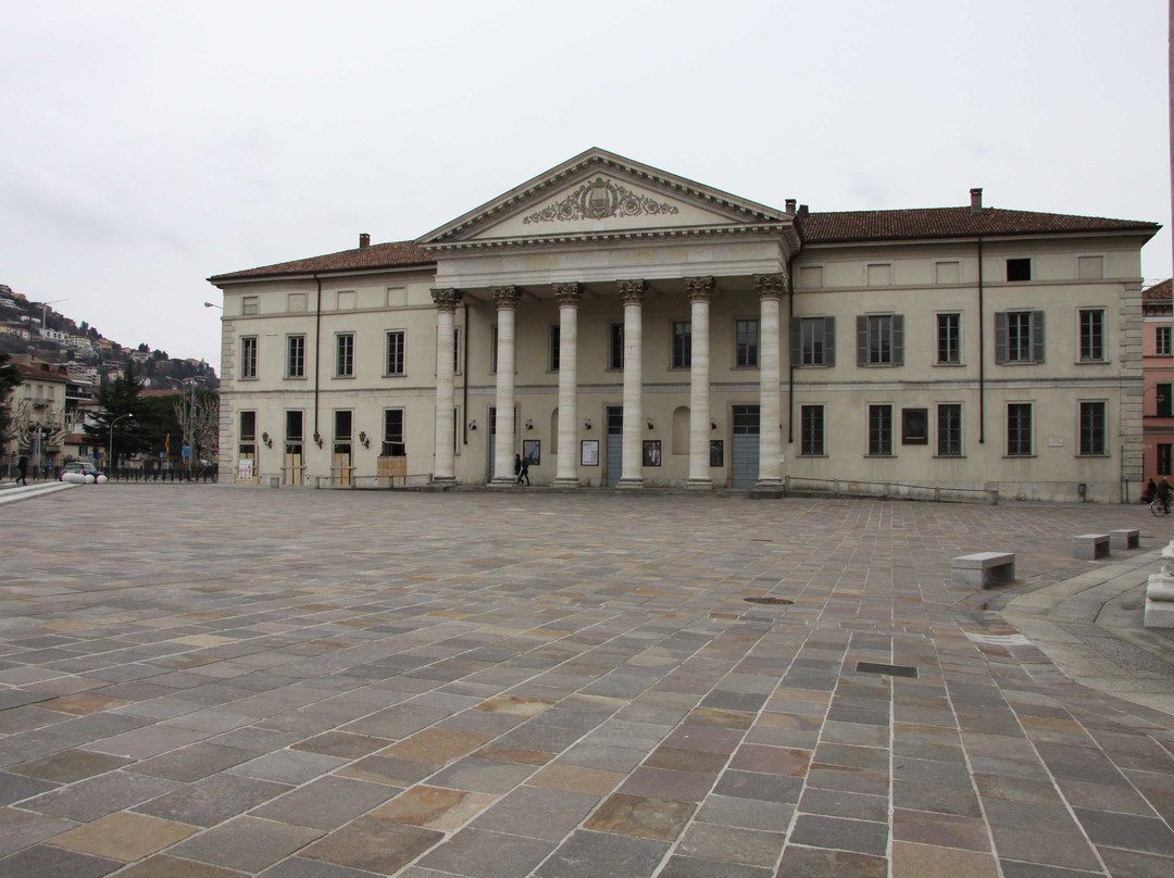 Teatro Sociale-科莫必去景点