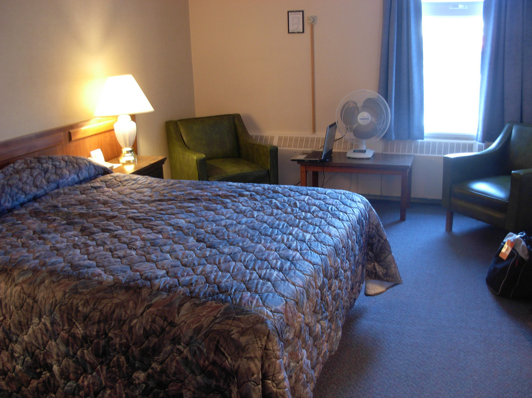 McLeod Lake酒店住宿-Alexander Mackenzie Hotel