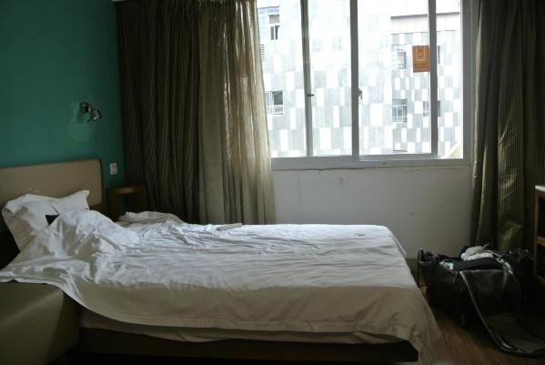 汉庭重庆观音桥地铁站酒店-客卧