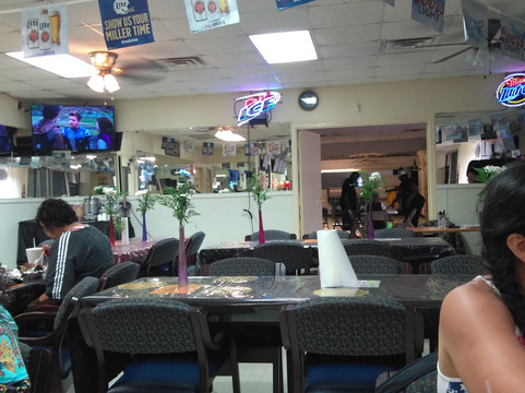 Cloverleaf餐馆和美食-R & K Barbecue