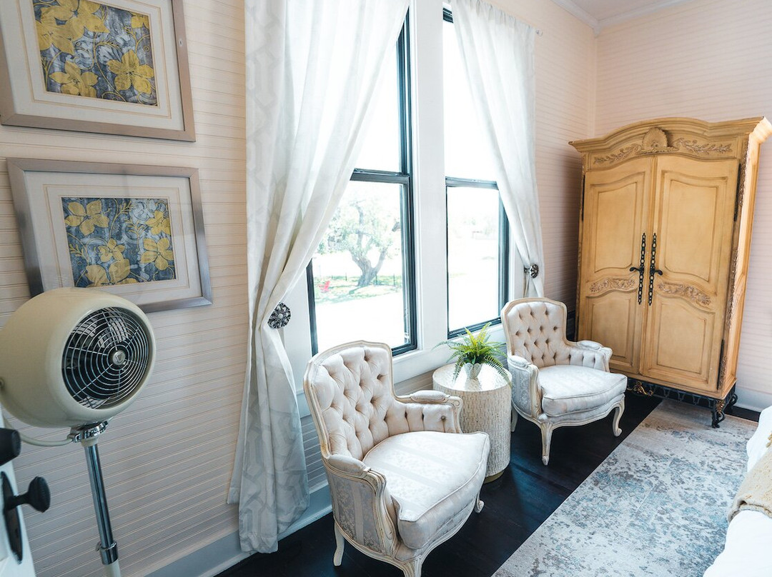 D'Hanis酒店住宿-Chateau Claire Boutique Bed & Breakfast