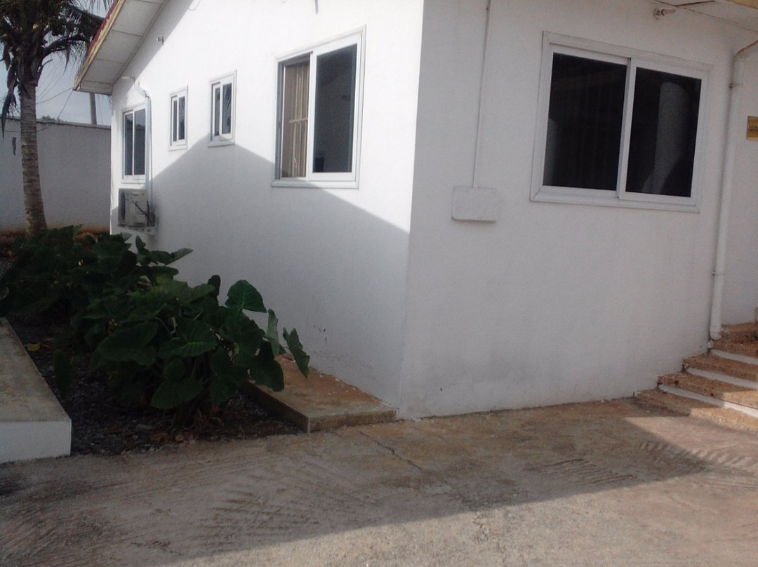 Adom Upscale Hotel