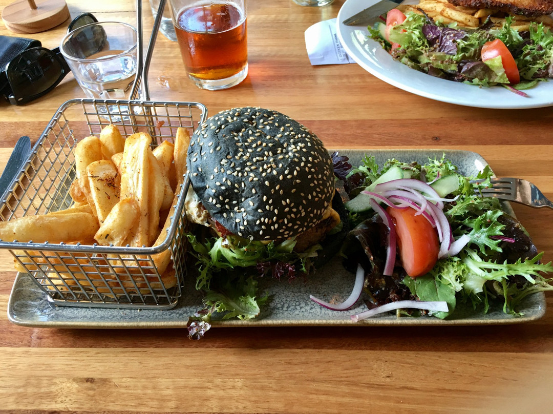 Narbethong餐馆和美食-The Duck Inn Pub